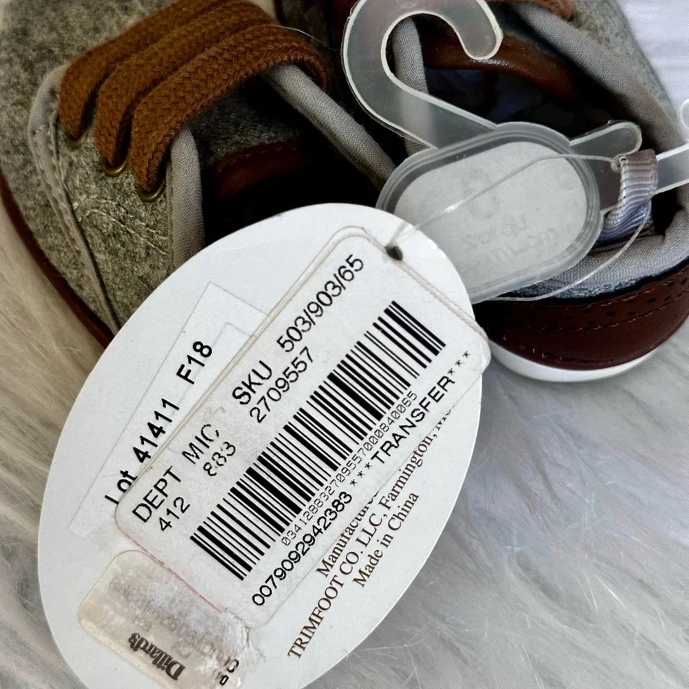 NWT‎ Baby Deer Gray and Brown Baby Shoes Size 0-2mos